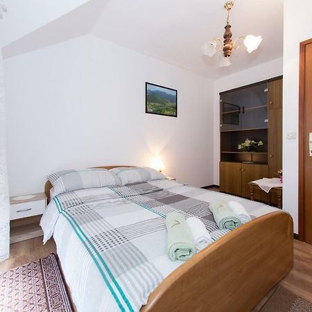 Apartamento Apartman Dubravcic Otočac Exterior foto