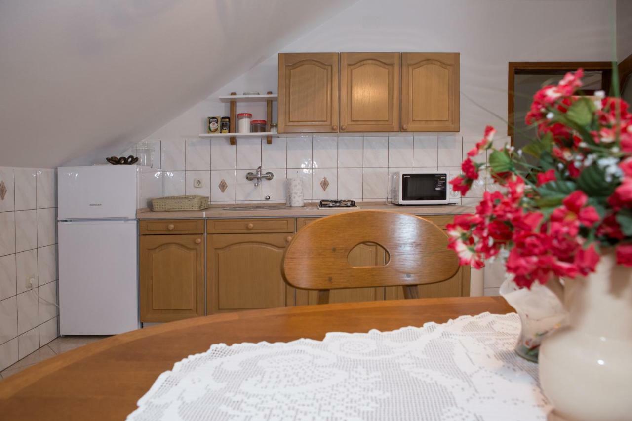 Apartamento Apartman Dubravcic Otočac Exterior foto