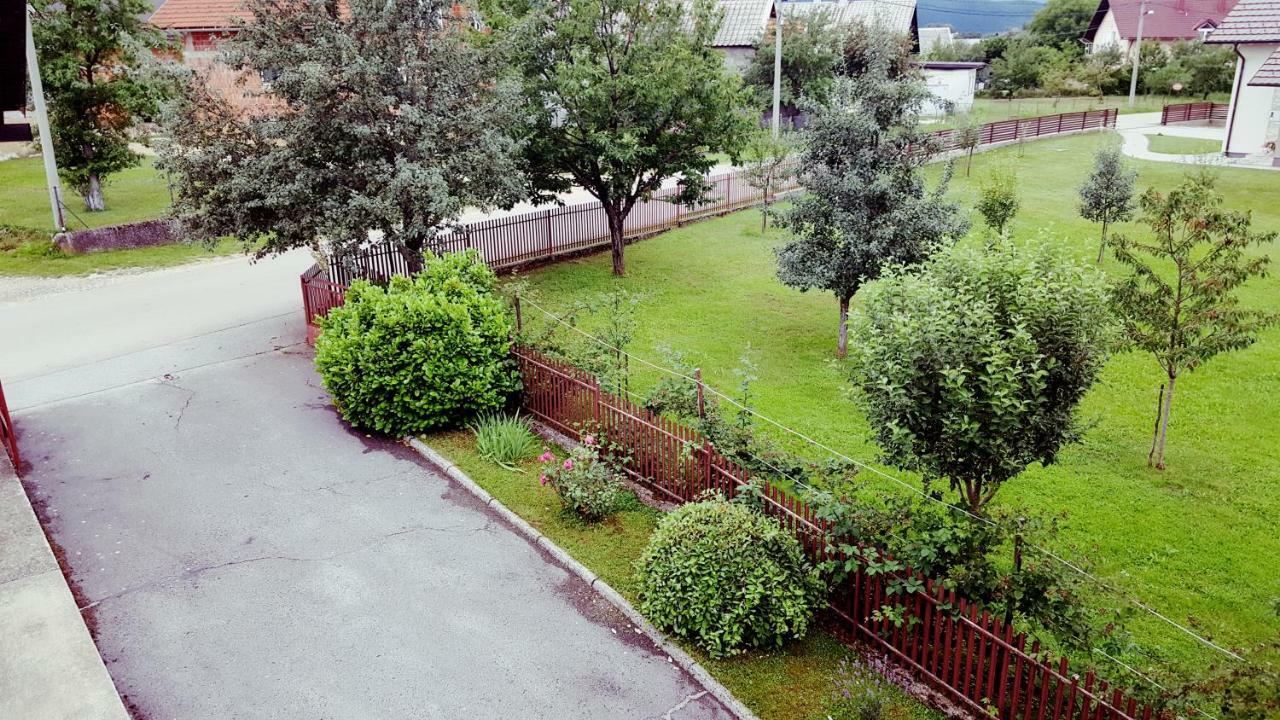Apartamento Apartman Dubravcic Otočac Exterior foto